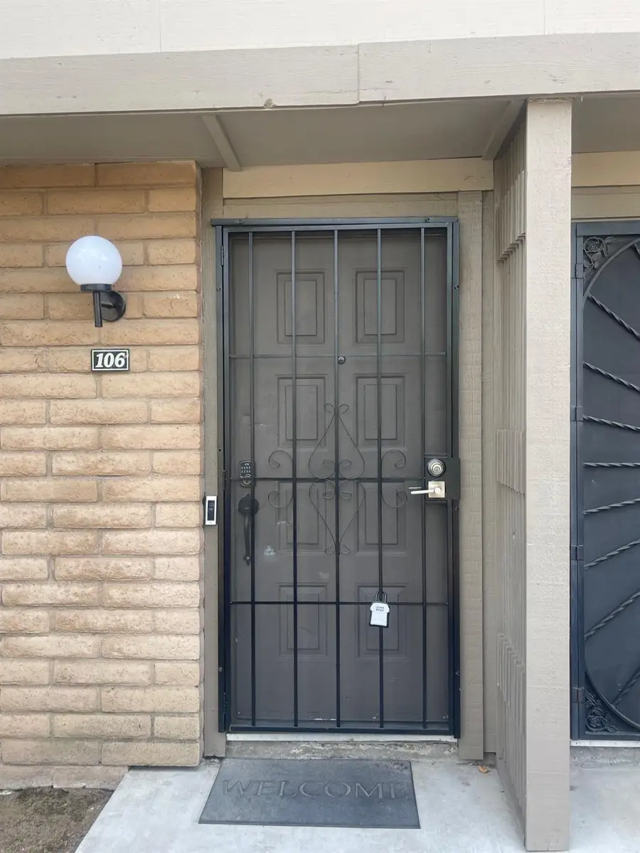 4676 E Alamos Avenue #106, Fresno, CA 93726 - #3