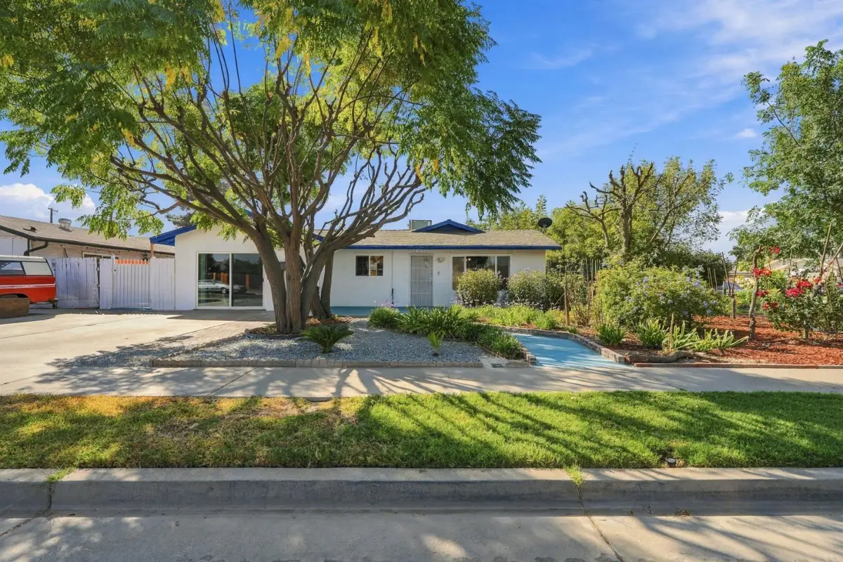 1435 Davis Street, Hanford, CA 93230 - #1