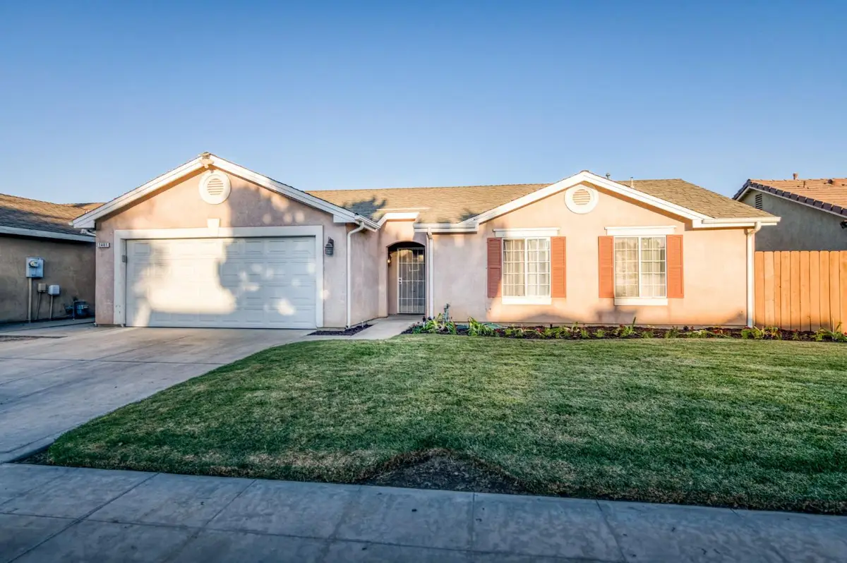 2481 S Applewood Lane, Fresno, CA 93727 - #1