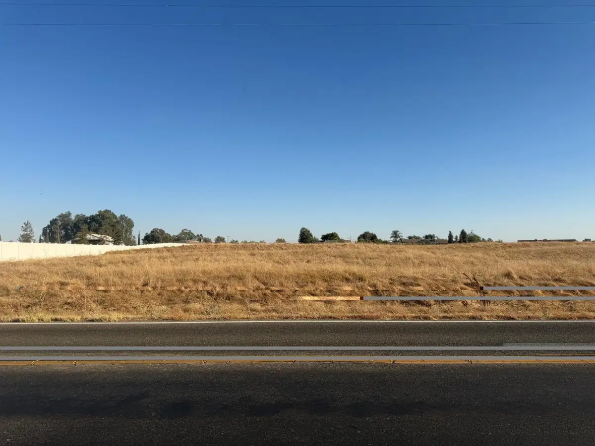 2 Avenue 21, Madera, CA 93638 - #1
