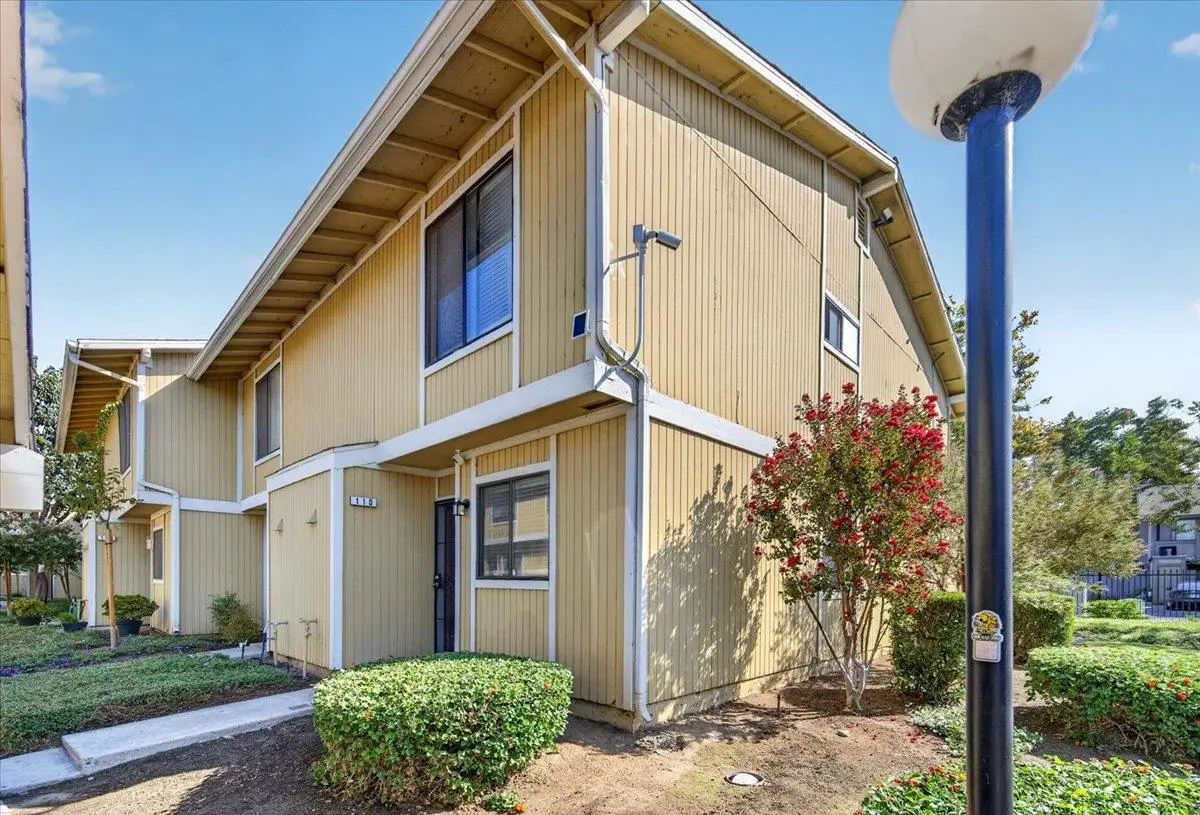 4875 N Backer Avenue #110, Fresno, CA 93726 - #1