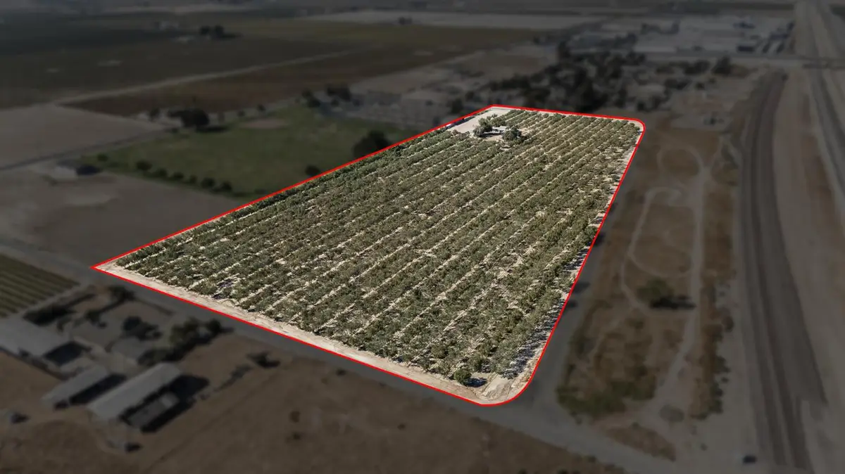 2125 E Bowles Avenue, Fresno, CA 93725 - #1