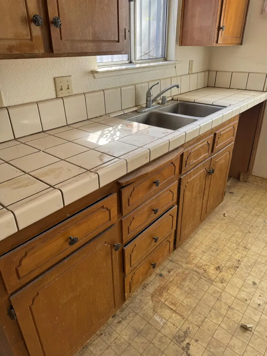 5488 E Illinois Avenue, Fresno, CA 93727 - #3