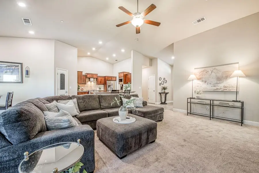 2537 Junipero Avenue, Clovis, CA 93619 - #3
