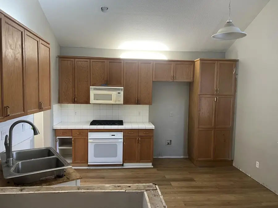 5845 W Decatur Avenue, Fresno, CA 93722 - #2