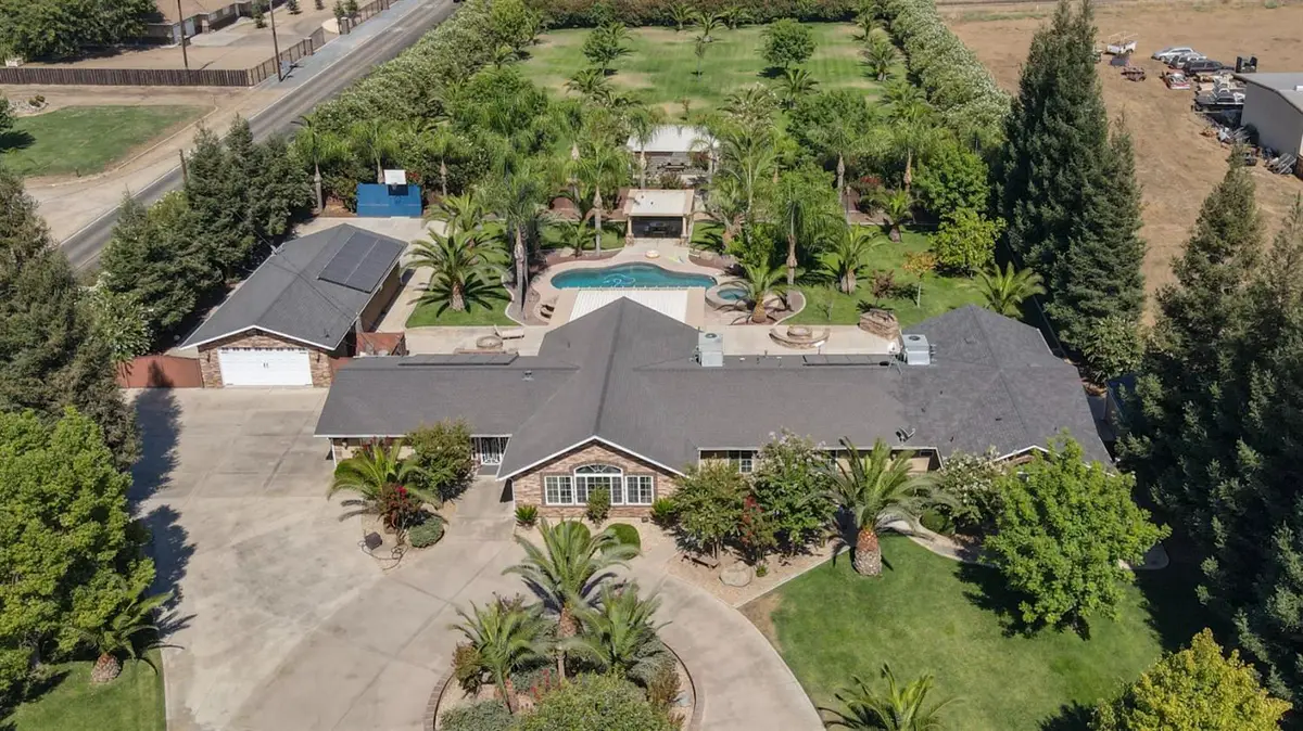 7010 S Frankwood Avenue, Reedley, CA 93654 - #1