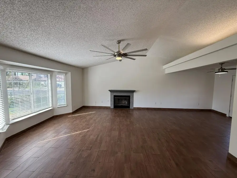 5035 E Belgravia Avenue, Fresno, CA 93725 - #2