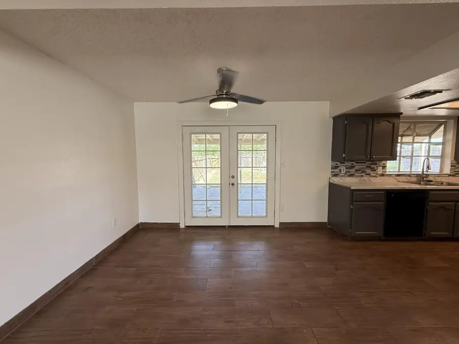 5035 E Belgravia Avenue, Fresno, CA 93725 - #3