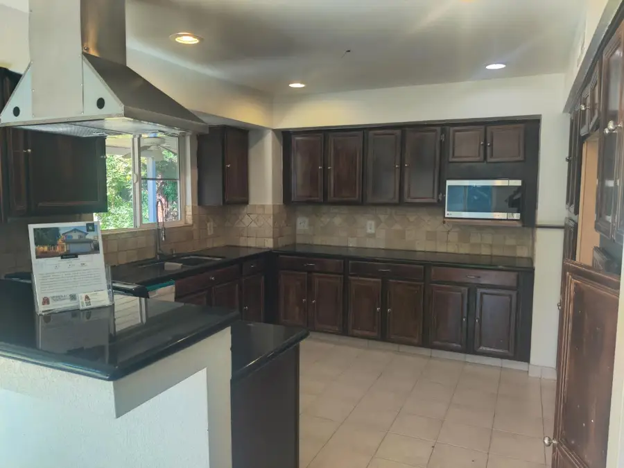 2259 Stuart Avenue, Clovis, CA 93611 - #2