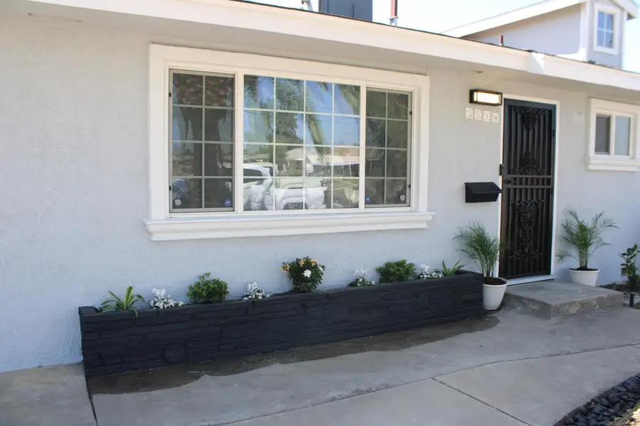 3514 Circle Court E, Fresno, CA 93703 - #2