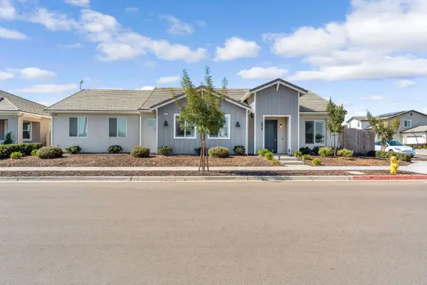 2937 22nd Avenue, Kingsburg, CA 93631
