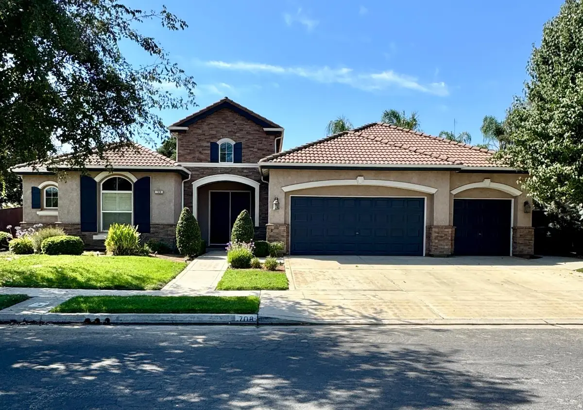 708 W Enterprise Avenue, Clovis, CA 93619 - #1