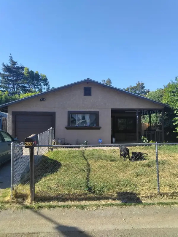 2886 Pinto Lane, Anderson, CA 96007