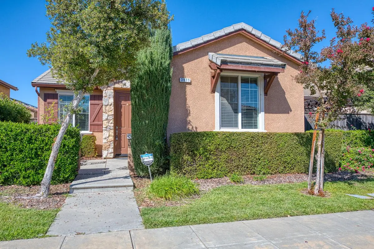 3911 Heritage Avenue, Clovis, CA 93619 - #1