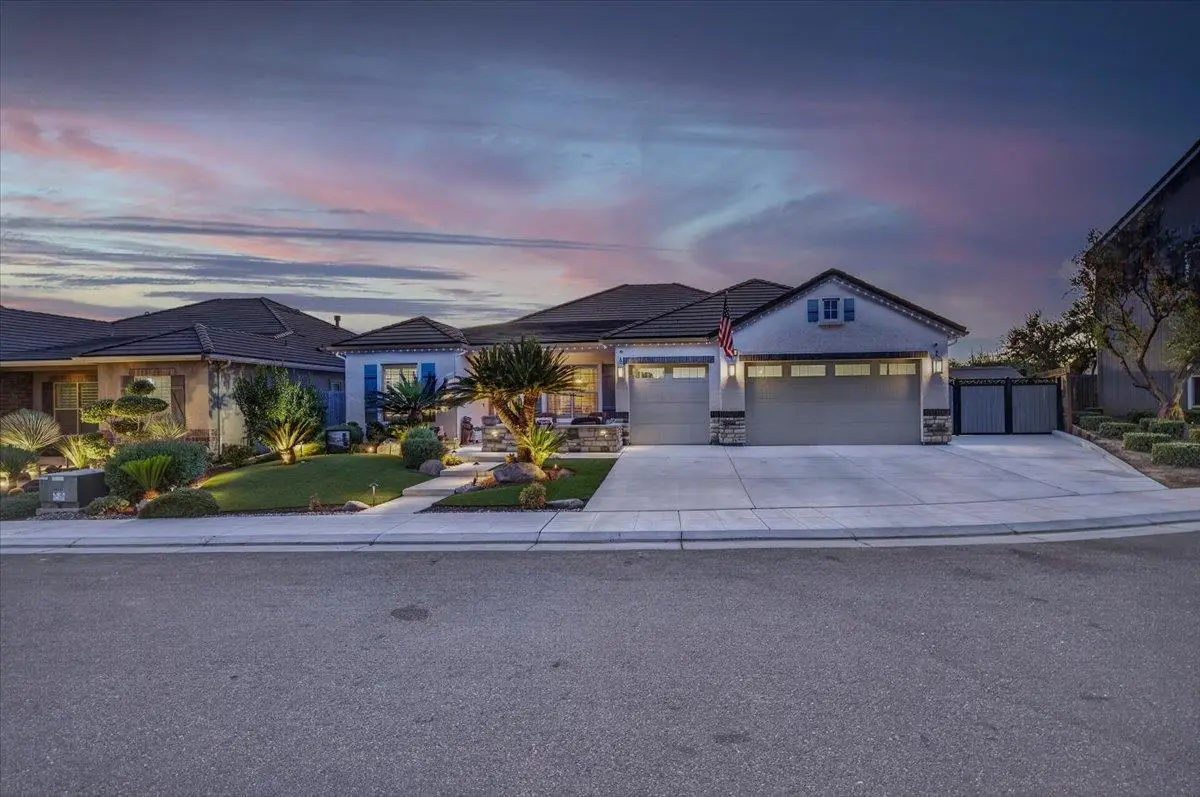 330 Sentinel Drive S, Madera, CA 93636 - #1