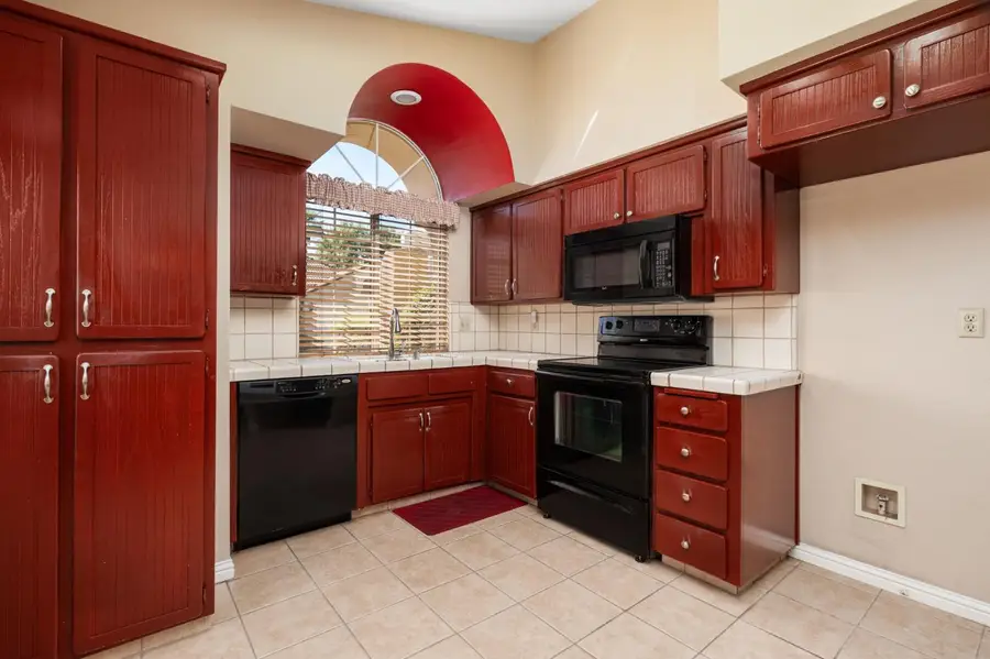 645 E Champlain Drive #121, Fresno, CA 93730 - #3