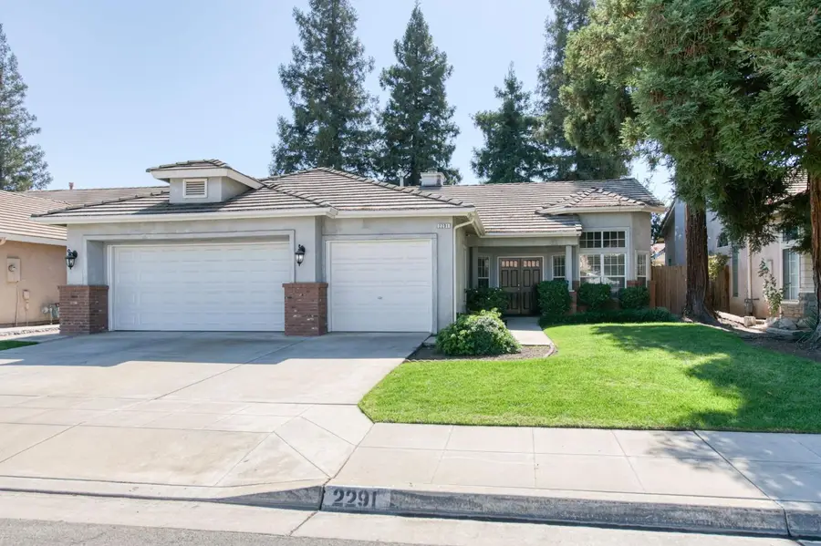 2291 E Warwick Avenue, Fresno, CA 93720 - #2