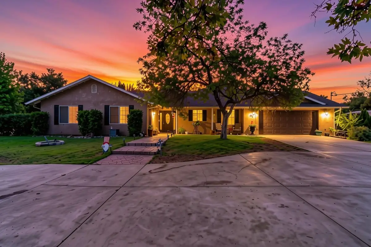 6855 Live Oak Drive, Sanger, CA 93657 - #1