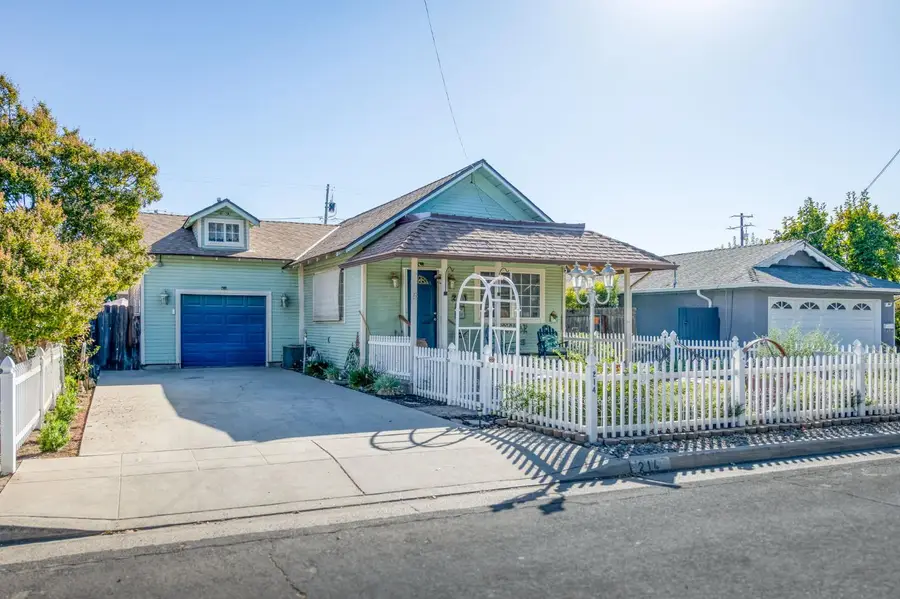 214 5th, Clovis, CA 93612 - #3