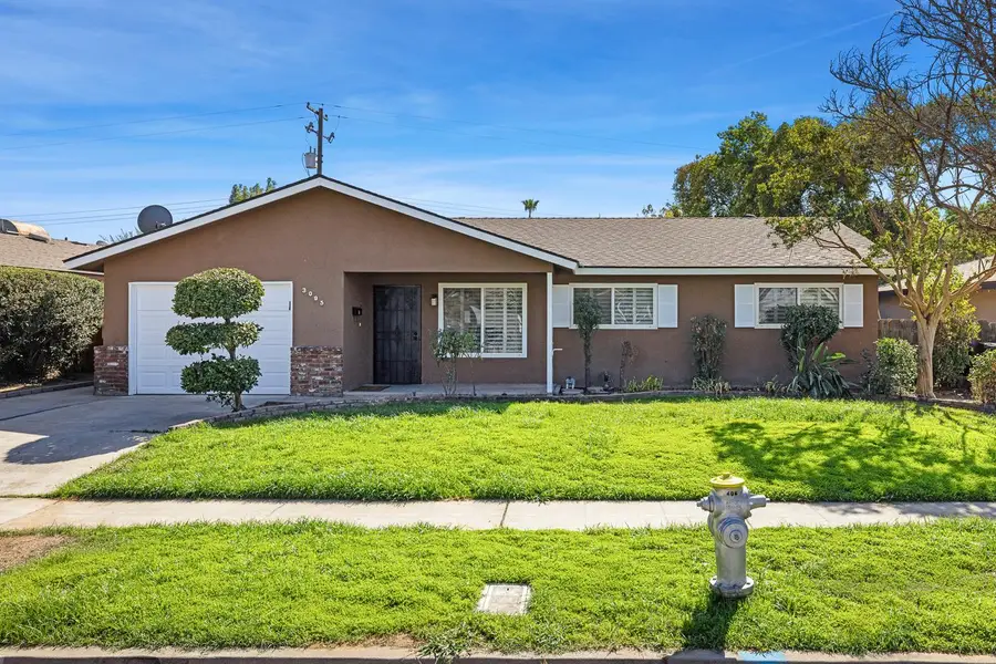 3095 W Bellaire Way, Fresno, CA 93722 - #2