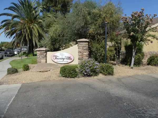 7166 N Fruit Avenue #122, Fresno, CA 93711
