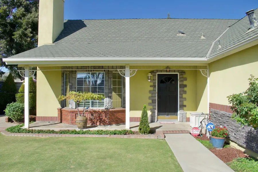 2122 E Cromwell Avenue, Fresno, CA 93720 - #3