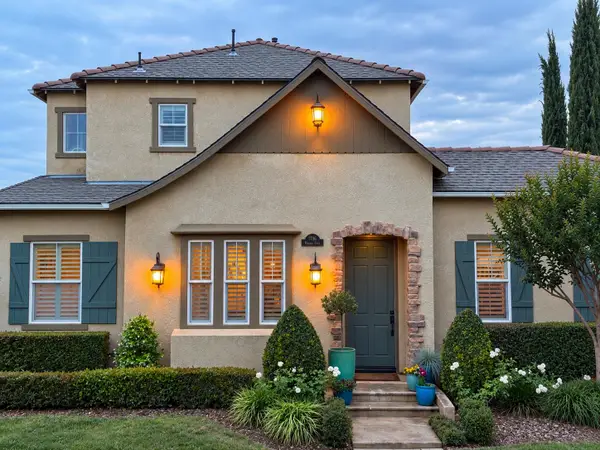 1786 N Merlan Lane, Clovis, CA 93619