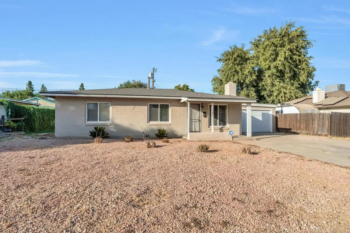 107 E Hampton Way, Fresno, CA 93704 - #1