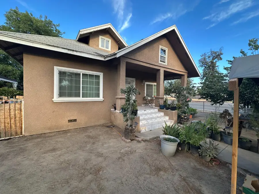 2651 S 11th Street, Fresno, CA 93725 - #2