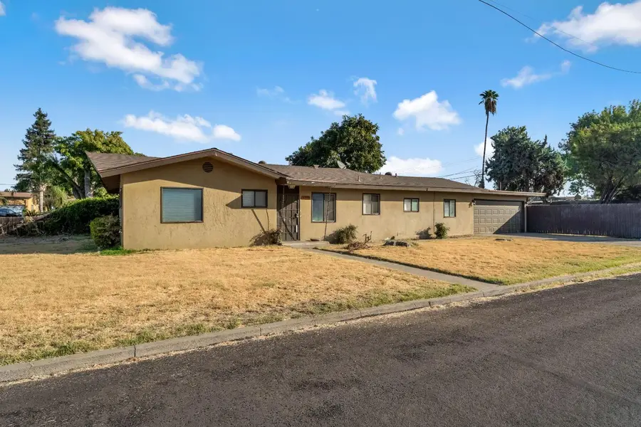 4739 E Princeton Avenue, Fresno, CA 93703 - #3