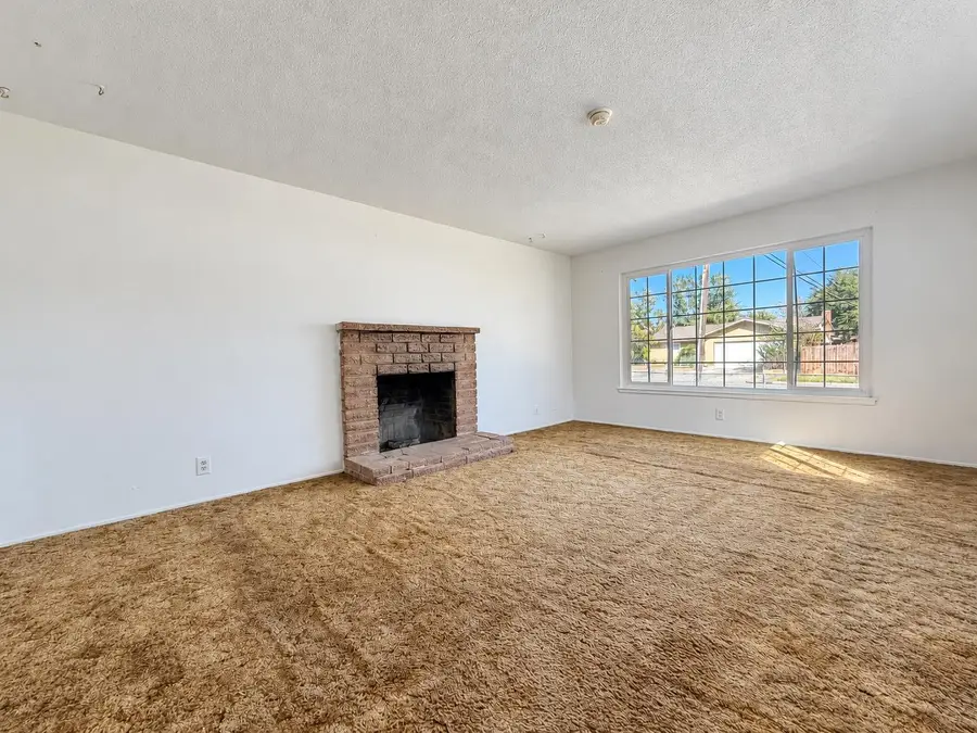1648 S Recreation Avenue, Fresno, CA 93702 - #2