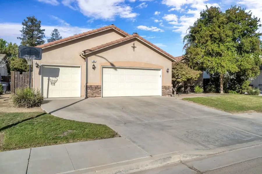 690 Carey Avenue, Fowler, CA 93625 - #3