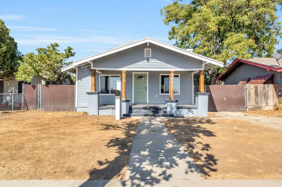 3007 E Montecito Avenue, Fresno, CA 93721 - #1
