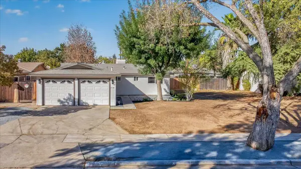 3130 W Swift Avenue, Fresno, CA 93722