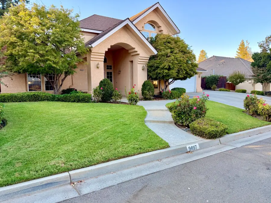 9497 N Ashurst Drive, Fresno, CA 93720 - #2