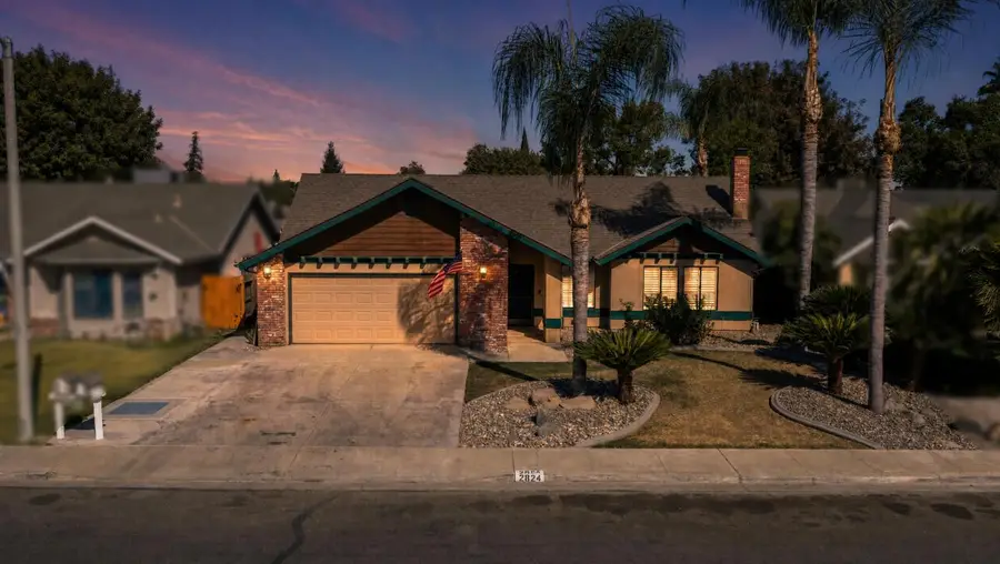 2824 W Hemlock Court, Visalia, CA 93277 - #2