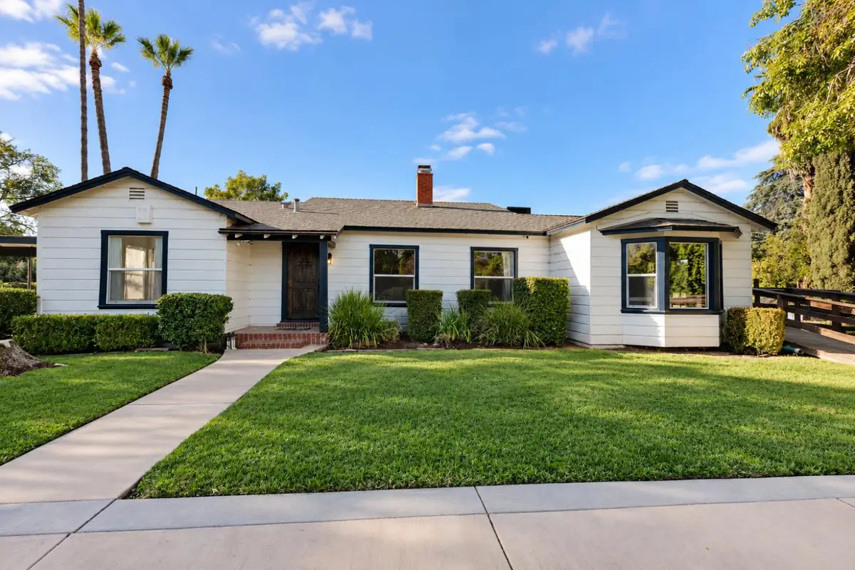 1718 S Inverness Way, Fresno, CA 93727 - #1