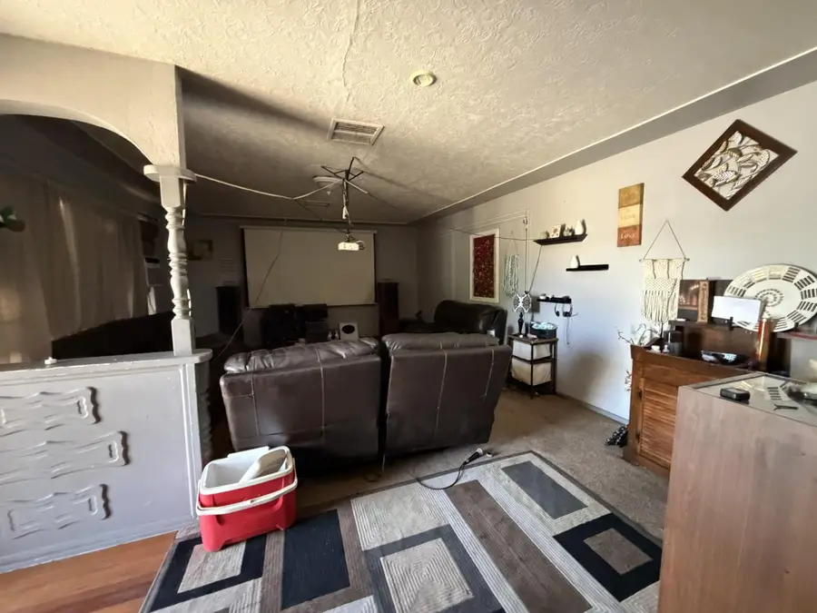1639 N 6th Street, Fresno, CA 93703 - #3