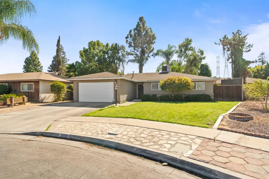 2031 W Donner Avenue, Fresno, CA 93705 - #2