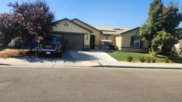 2446 S Playa Avenue, Fresno, CA 93727
