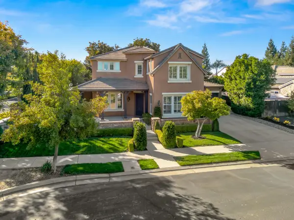 1806 N Dara Ave, Clovis, CA 93619