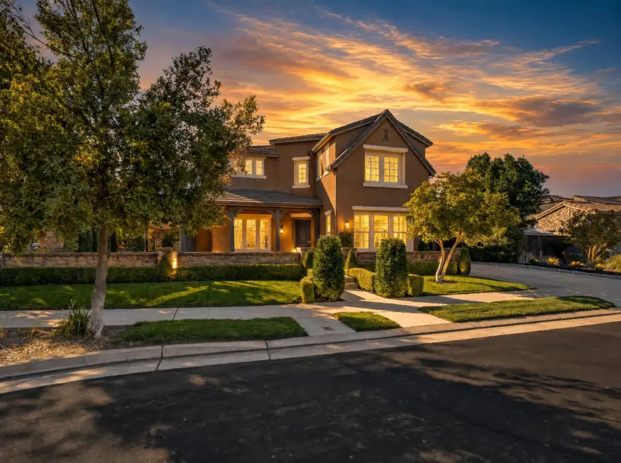 1806 N Dara Ave, Clovis, CA 93619 - #2