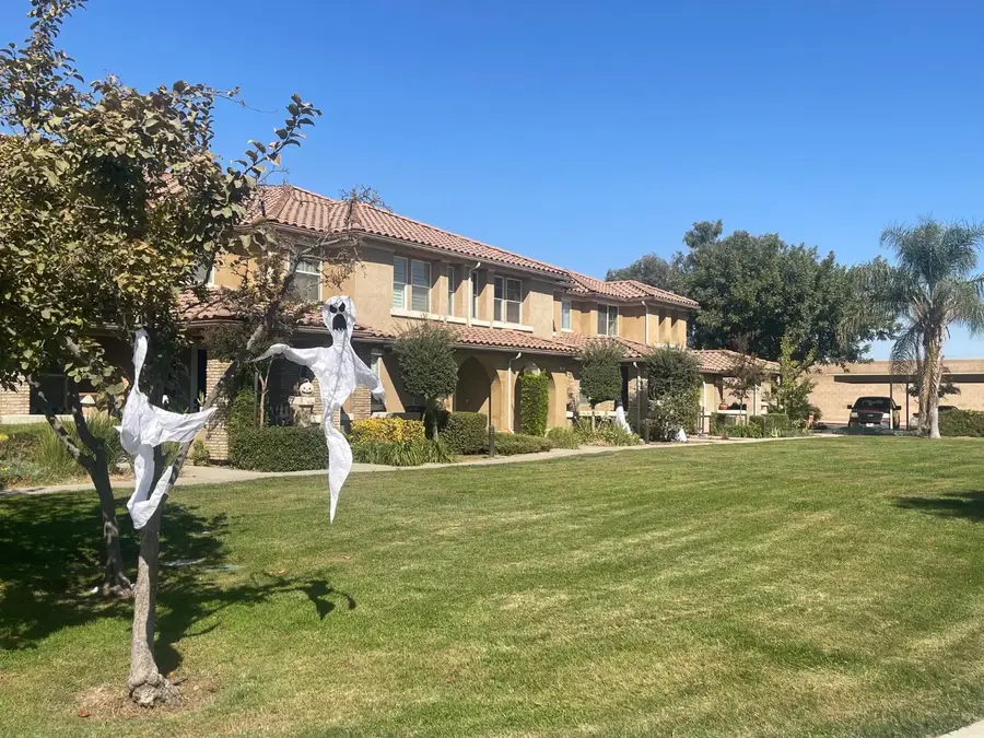 1128 W Walter Avenue #61, Fowler, CA 93625 - #2