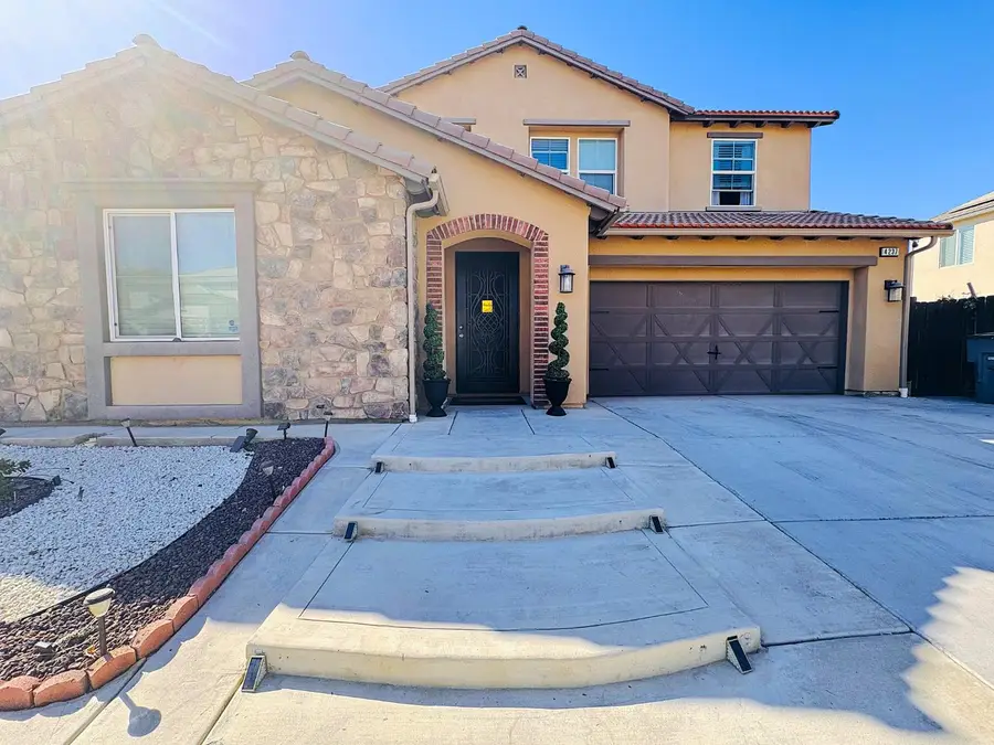 4237 N Rosalia Avenue, Fresno, CA 93723 - #2
