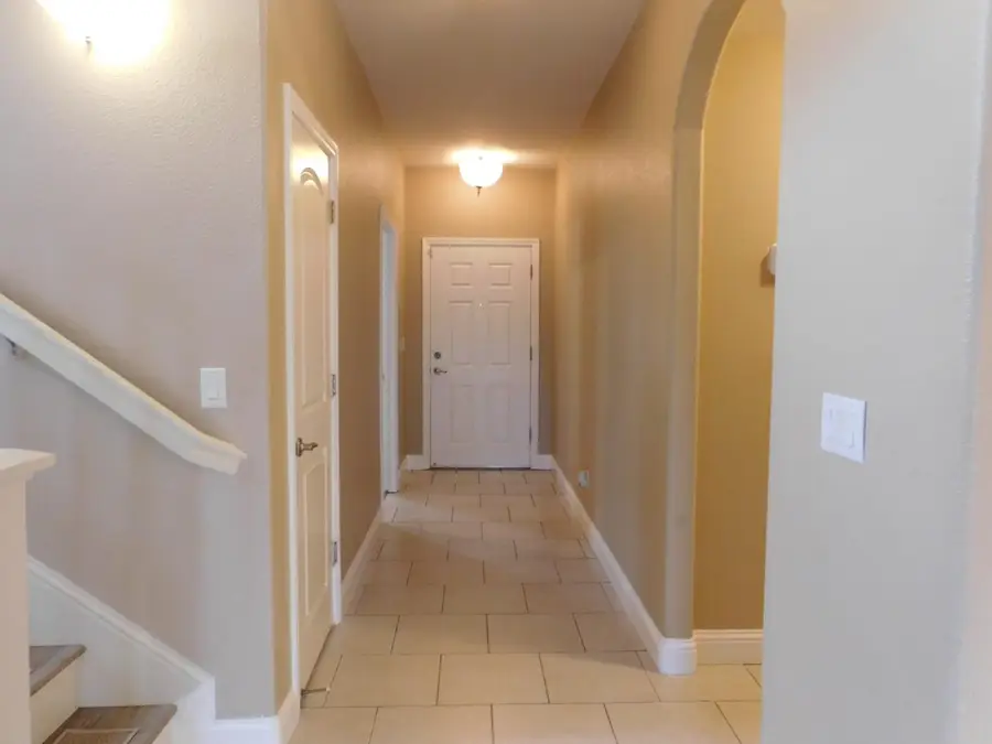 2868 Casty Ct., Sanger, CA 93657 - #2
