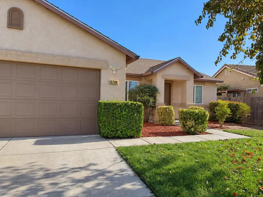 6708 W Acacia Avenue W, Fresno, CA 93723 - #2