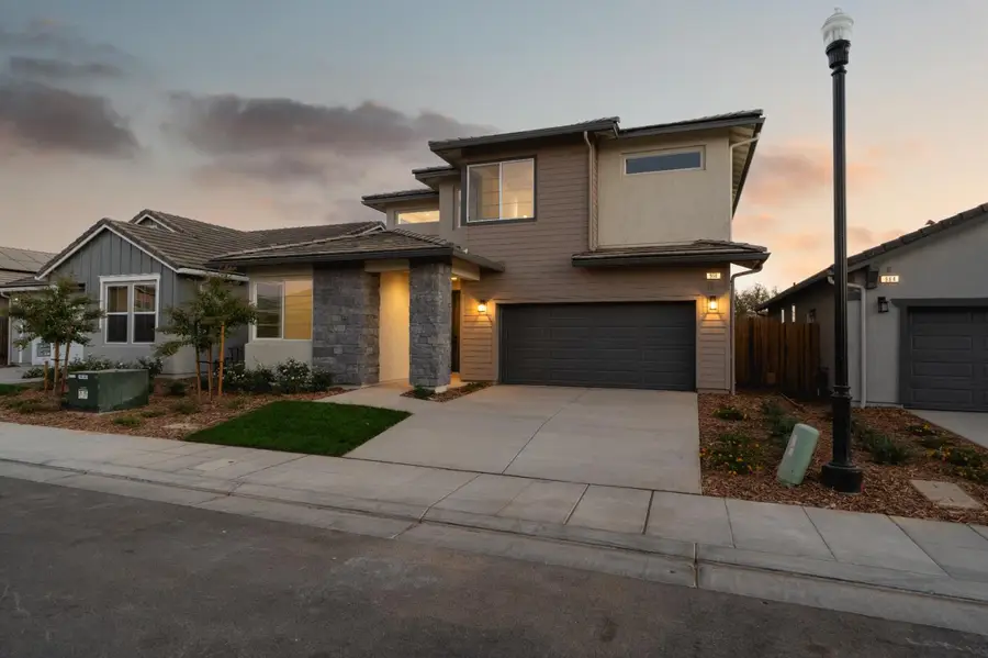 960 Ponderosa Way W, Madera, CA 93636 - #2