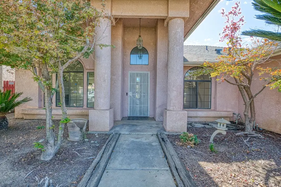 1339 W Henley Creek Road, Reedley, CA 93654 - #3