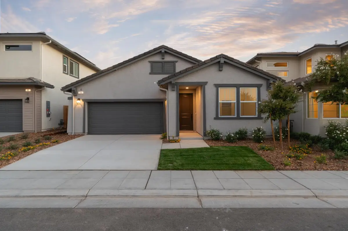 964 Ponderosa Way W, Madera, CA 93636 - #1