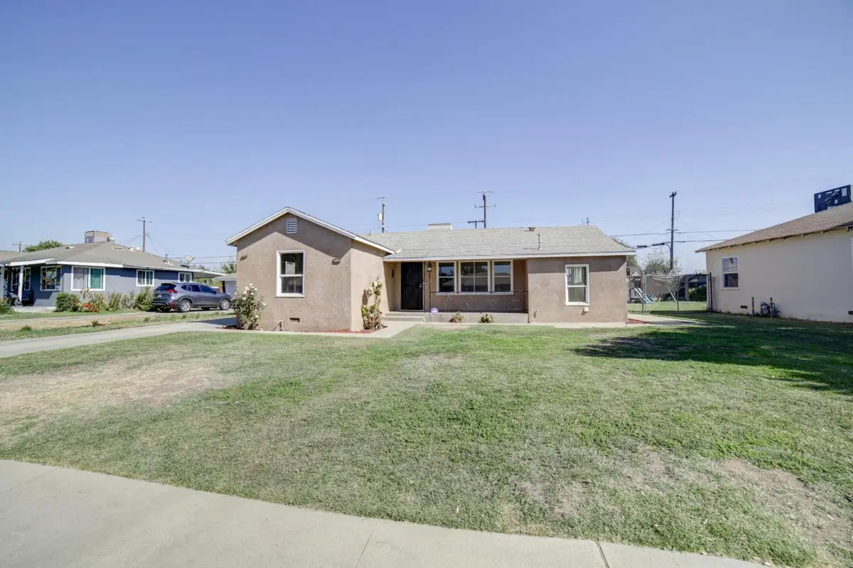 1812 Kenmore Drive W, Fresno, CA 93703 - #1